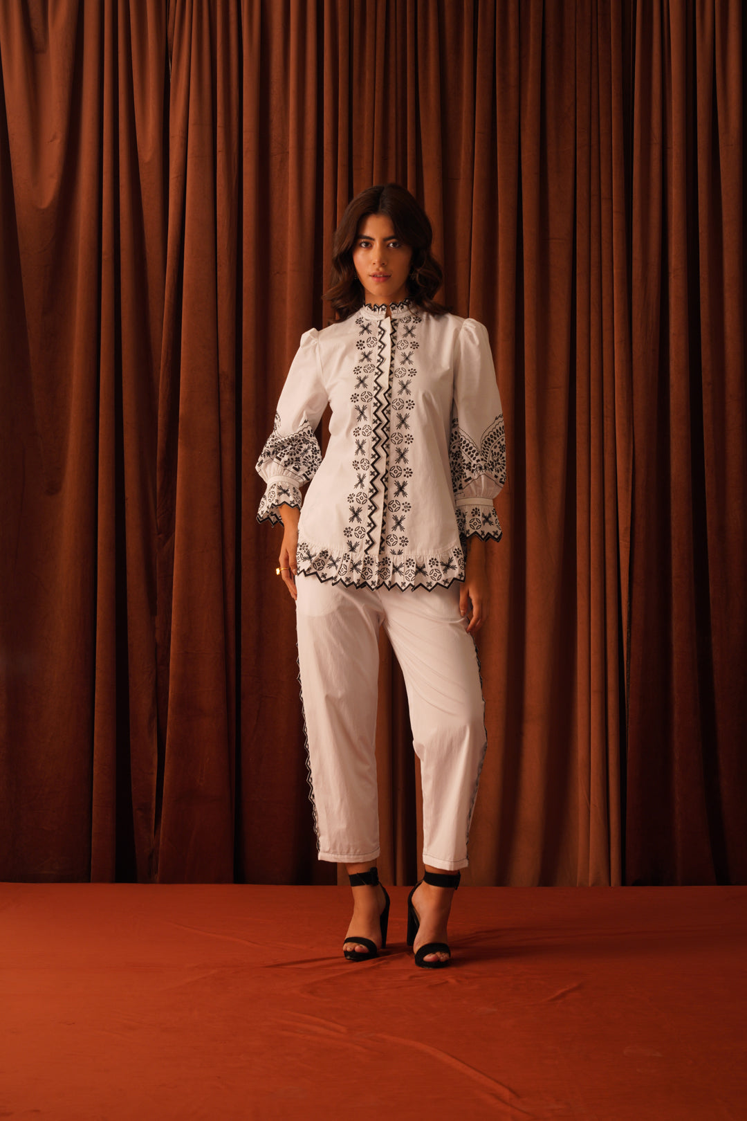 Daphne Embroidered Pant